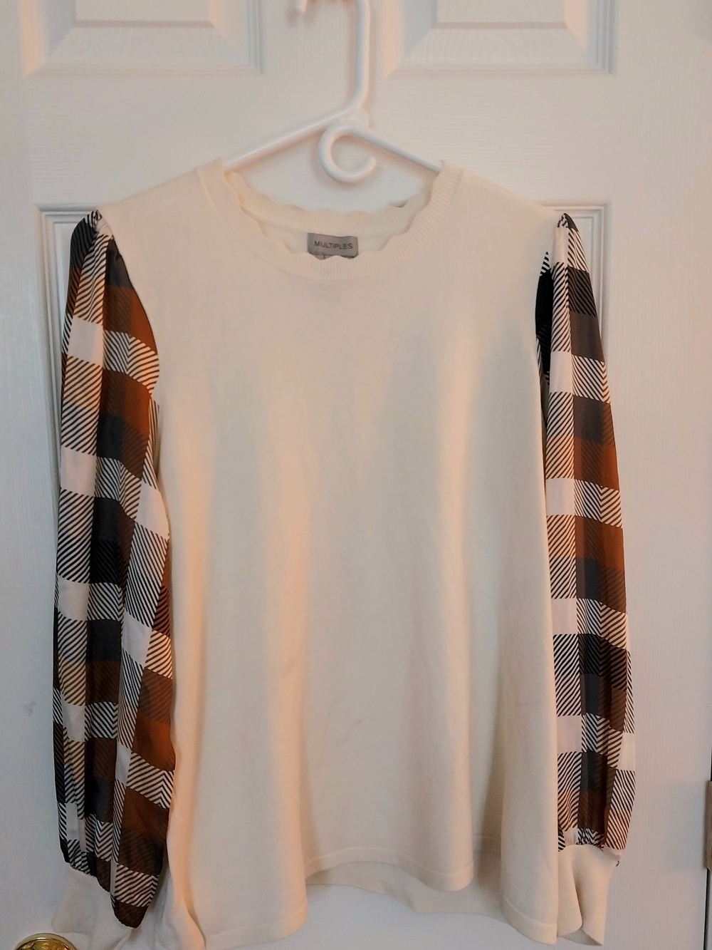 Multiples Cream Knit Top Brown Plaid Contrast Puff Long Sleeve Scallop Neck M
